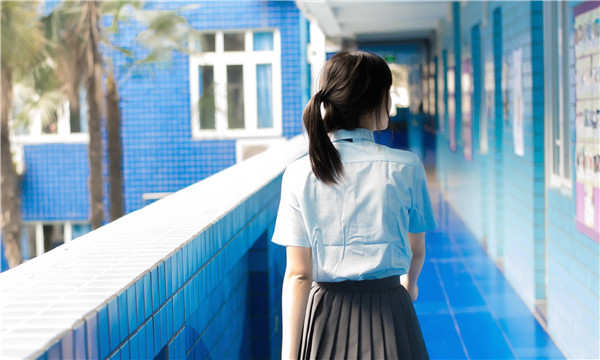 莺歌海镇如何找到一个可以帮助我生孩子的女人？